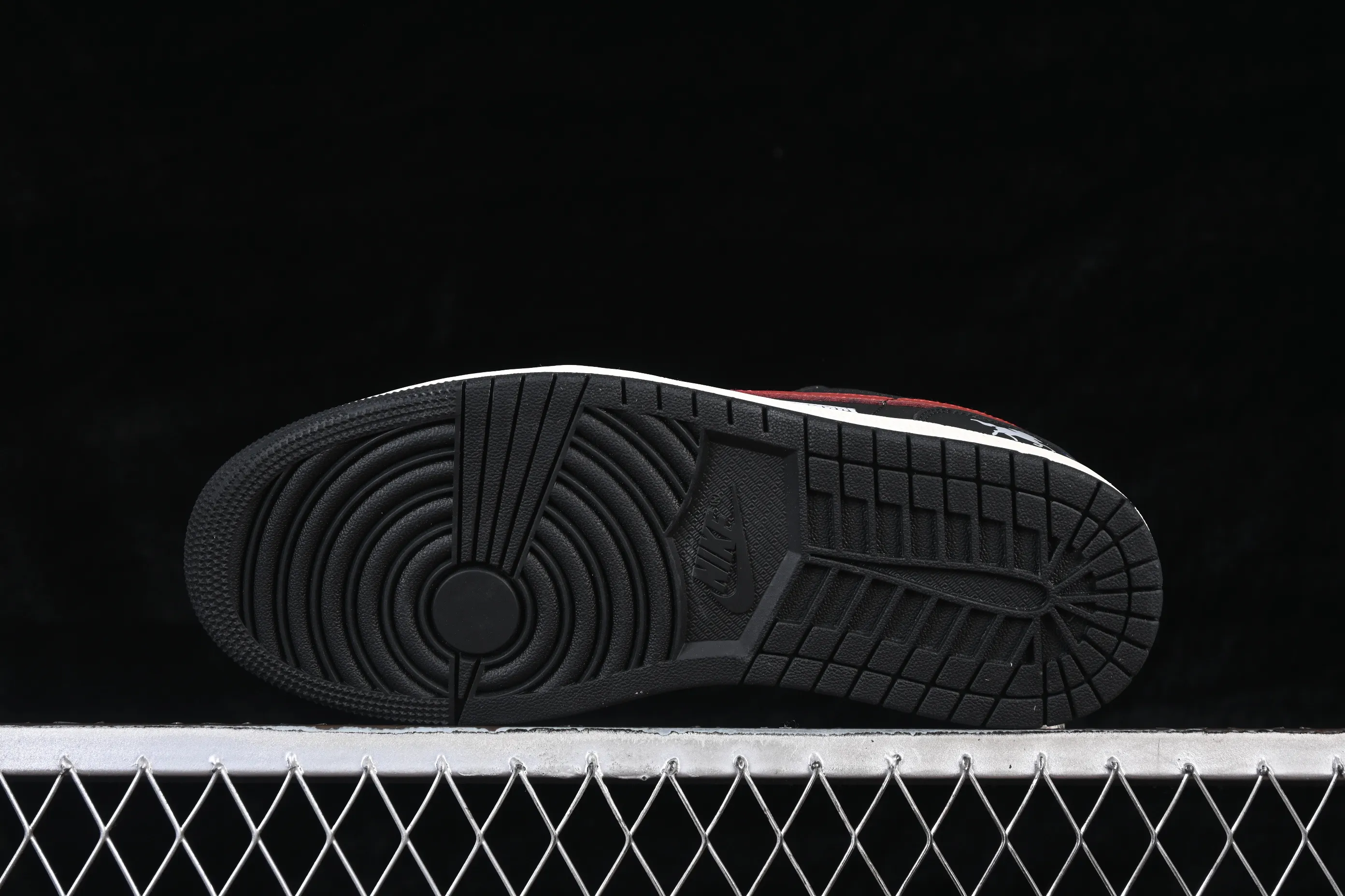 All Categories Air Jordan Jordan Series Basketball Shoes Air Jordan 1 Low Air Jordan 1 Low AJ1 Joe 1 Year of the Horse Limited Low-State Cultural Casual Shoes 553558-040